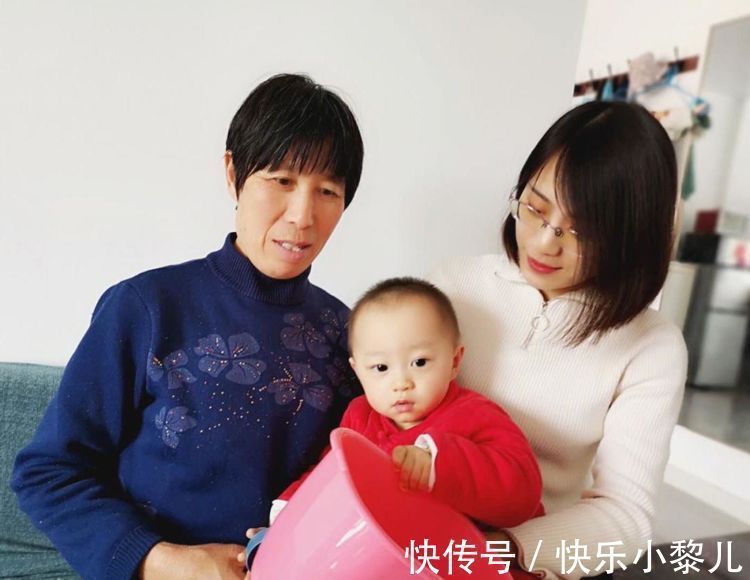 小亮|孩子长大都不爱去姥姥家,和奶奶倒是越走越亲,原因妈妈要知道
