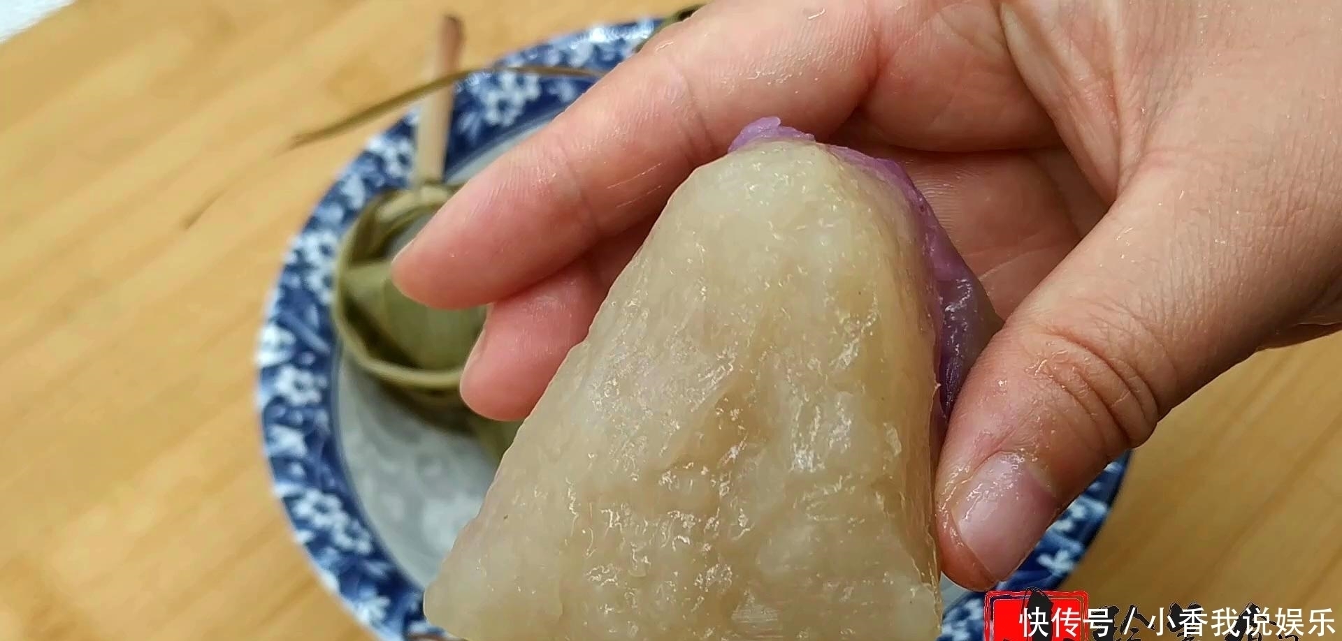 端午节粽子换个新吃法,教你包水晶粽子,晶莹剔透,好看又好吃