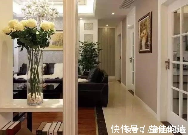人性化|值得借鉴的轻奢风新房,玄关很“人性化”,简单轻装饰很舒服!