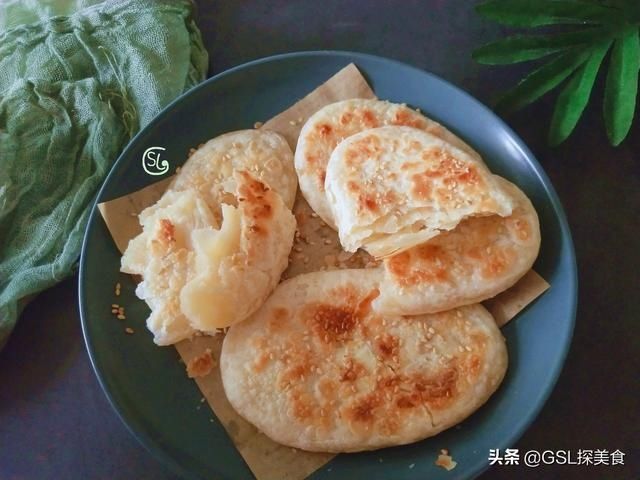 早餐,我家爱吃这个饼,不醒面,不发面,出锅层次分明,外酥里软