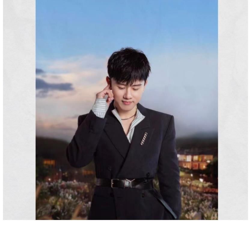 李克勤帶出冠軍后加盟新綜藝，與譚詠麟同臺，演繹獨特音樂會