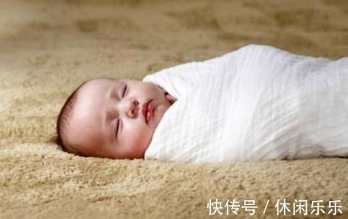 毯子|新生宝宝睡眠不稳,易惊醒?别担心,一块“布”就能解决
