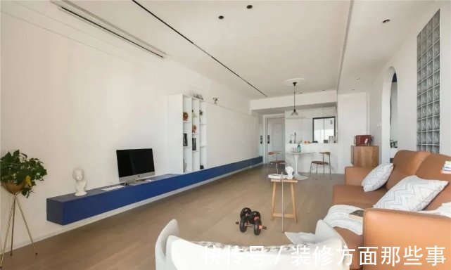 收纳|114m2简约温馨三居,白色+克莱因蓝的搭配,明净又高级!