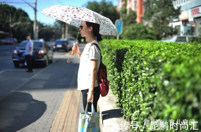 李奶奶|别帮女儿带孩子?三位外婆的忠告,反映了她们的真实处境