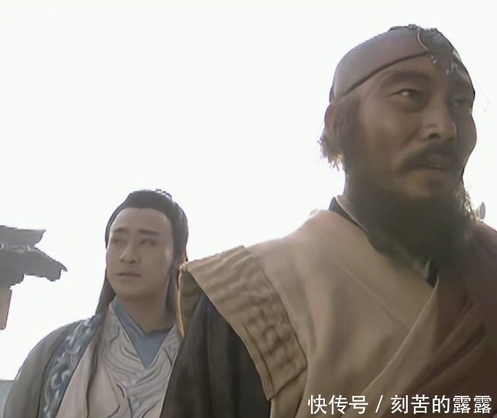 慕容复连鸠摩智都打不过,凭什么跟乔峰齐名王语嫣早有暗示