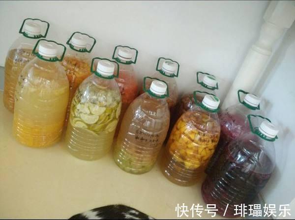 家里常扔的一种“皮”,水里泡一泡,浇花响当当,叶片肥壮花儿旺