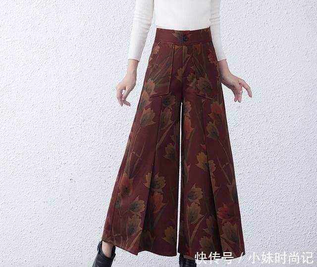 搭配|又冷又想穿裙子? 花式阔腿裤+短靴, 搭配靴子很贵气, 比裙子还美