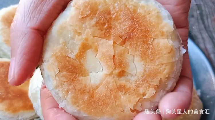 红豆酥饼的懒人做法，外面20块钱一斤，在家做成本不到5元，真香