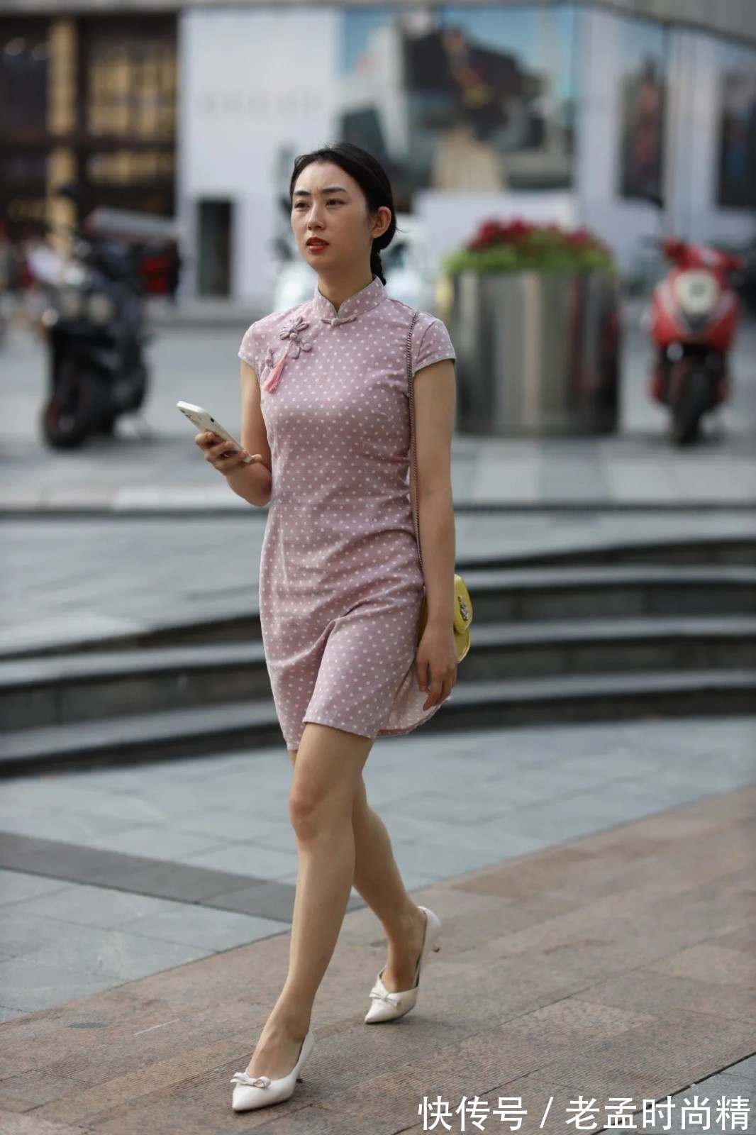 甜美 清新甜美还显瘦的穿搭,别致美感展现无疑,穿出满满的优雅气息