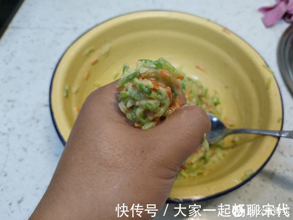 炸萝卜丸子|掌握好黄金比例炸萝卜丸子,真是又香又酥又脆