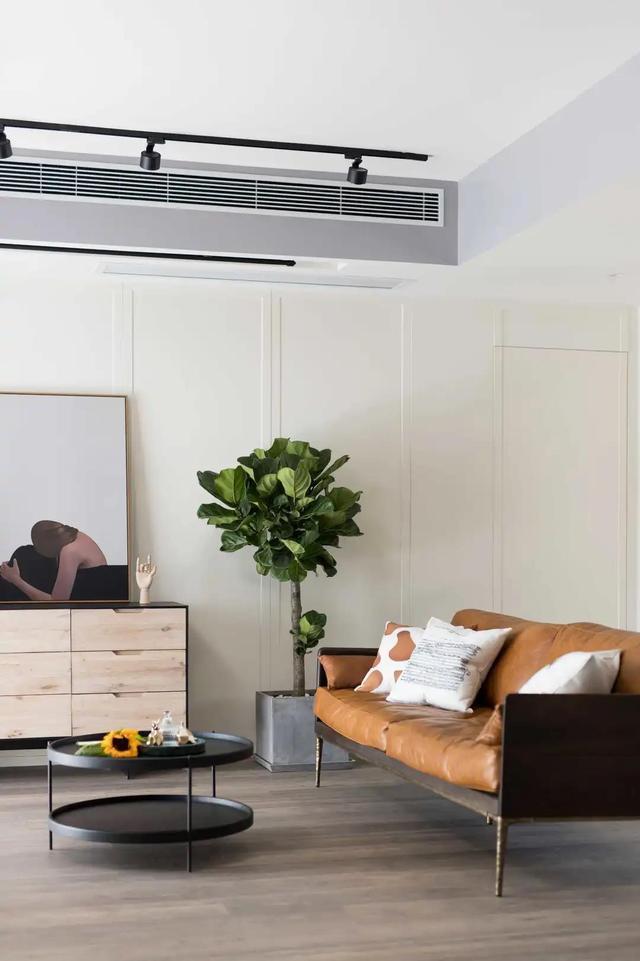 黄铜色|她家130平的新房，满足了我对家的一切期待，全屋干净利落超有品