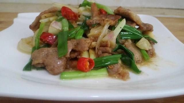 炒肉时加3样东西，炒出来的肉片香嫩爽滑，比饭店的还好吃