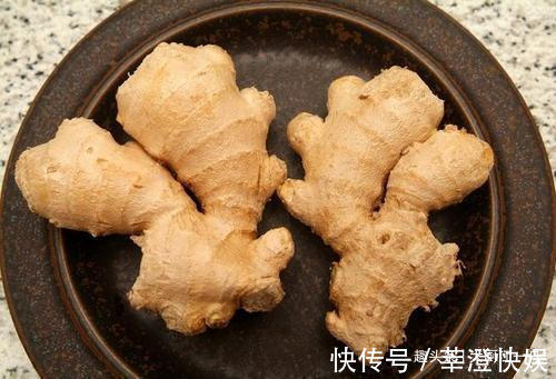 原来保存生姜这么简单,一次放10斤,随吃随取,放半年都不坏