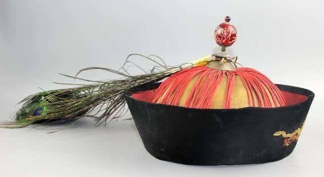 羽毛|为何秦朝将军俑头顶的冠上,要插两片羽毛,因羽毛背后藏着大秘密