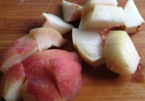 养好康乃馨,好好学“一招”,花朵一蹿就满枝,花开“别样红”