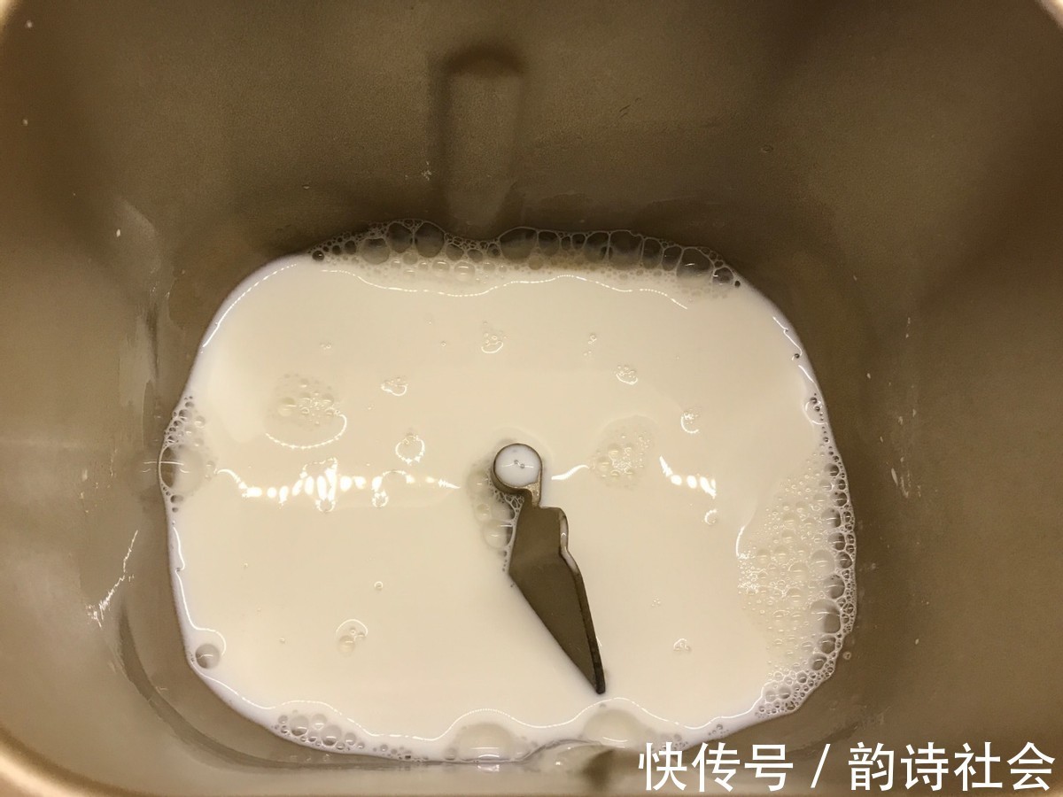 戚风模具|发糕口感香软，搭配红薯，营养又健康