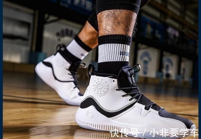 李宁 安踏的气垫鞋,匹克的“驭帅”,国产什么时候能站起来!