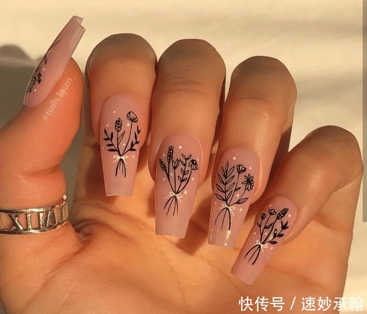 风格超酷的欧美风美甲，拿图去做！