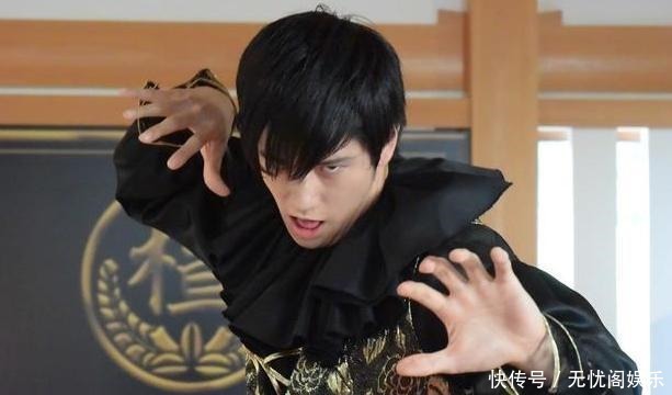 假面|《假面骑士EXAID》虾饺上演颜艺大秀，他为何转变如此之大