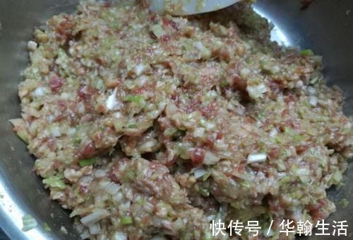 流汁|调肉馅,先加油是错的,牢记正确步骤,饺子鲜嫩不柴,咬一口流汁