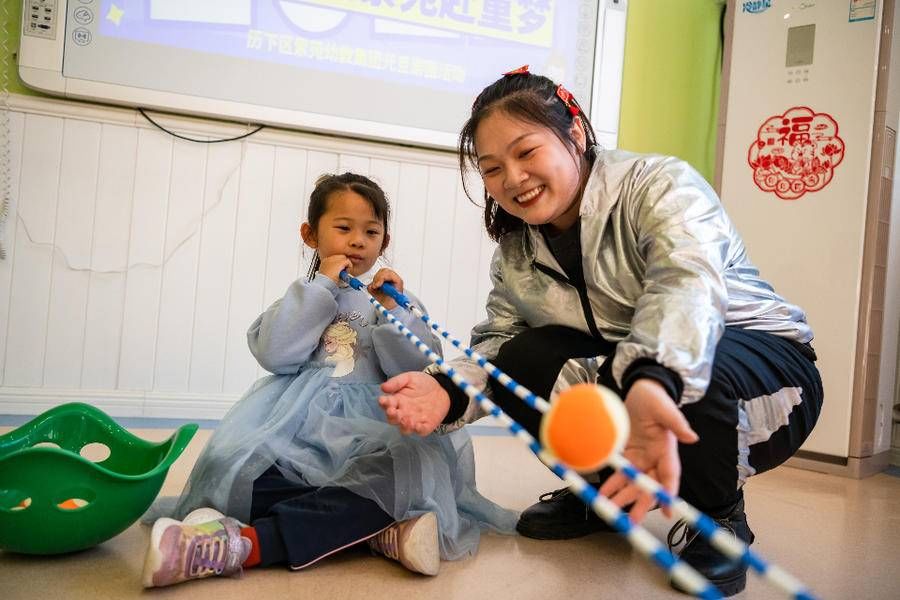 孟薇|科技筑童梦，历下区紫苑幼教集团开展元旦游园活动