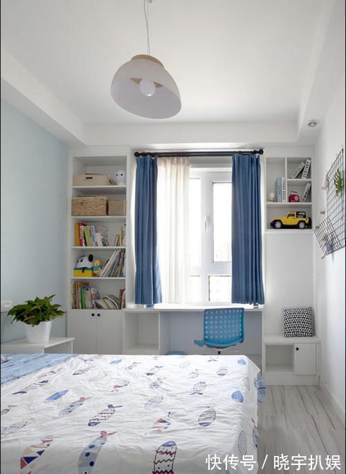 床头|卧室别再靠床头装书桌了,换个位置省空间又美观,早知我也这么装