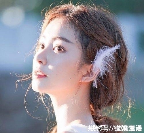 马尾|女人再漂亮,也别披散头发!大年初一绑“低马尾,美得人人羡慕