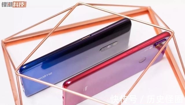 白平衡|当 realme 遇上 Redmi，你们猜猜谁更「猛」