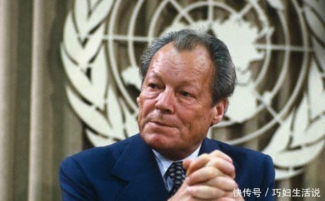 一己|前德国总理勃兰特:华沙之跪,以一己之力打破德国外交僵局