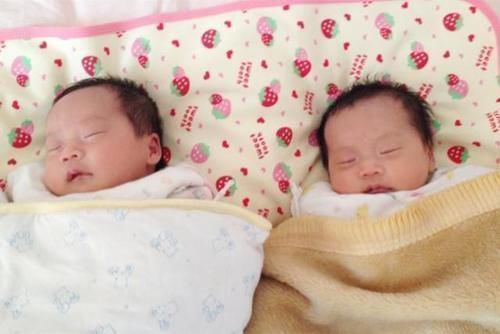 姥姥|同样是老人带娃,一个养在城里一个养在乡下,两年后俩娃差距明显