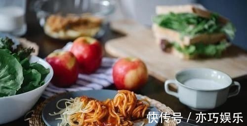 自制|爱吃米面的都注意!这几种食物暗藏“毒素”,你家餐桌上没准就有