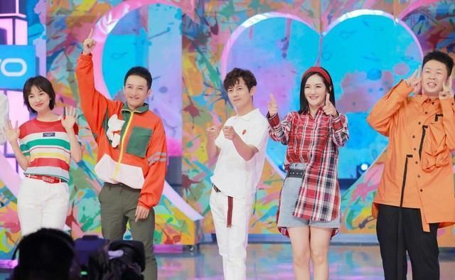 不谈钱的《快乐大本营》,“借花献佛”真高明,节目组是否清白?