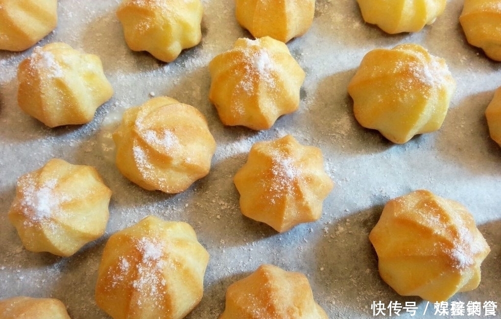 3个鸡蛋,一碗面粉,教你做小零食,比做馒头简单,吃着比面包香