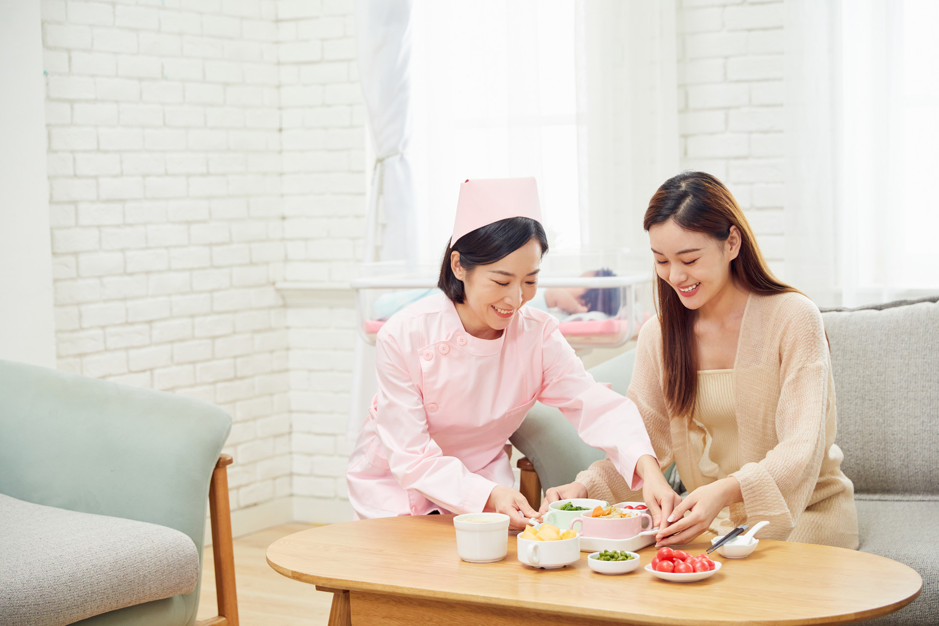 饮食|坐月子吃什么避开九个饮食禁忌，妈妈产后恢复好宝宝营养佳