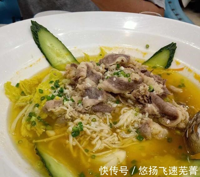 江门邑家人盐焗虾饺|江门邑家人盐焗虾饺、牛耳壳捞鸡,新奇的搭配,带来特别的味道!