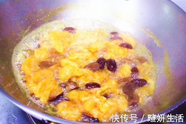 红枣水|把橘子放锅里蒸一蒸，真是太聪明了，用途花钱买不到，简单还实用