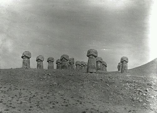 专家|乾陵地宫保存完整,为何61尊石像都没有脑袋?专家给出一种解释