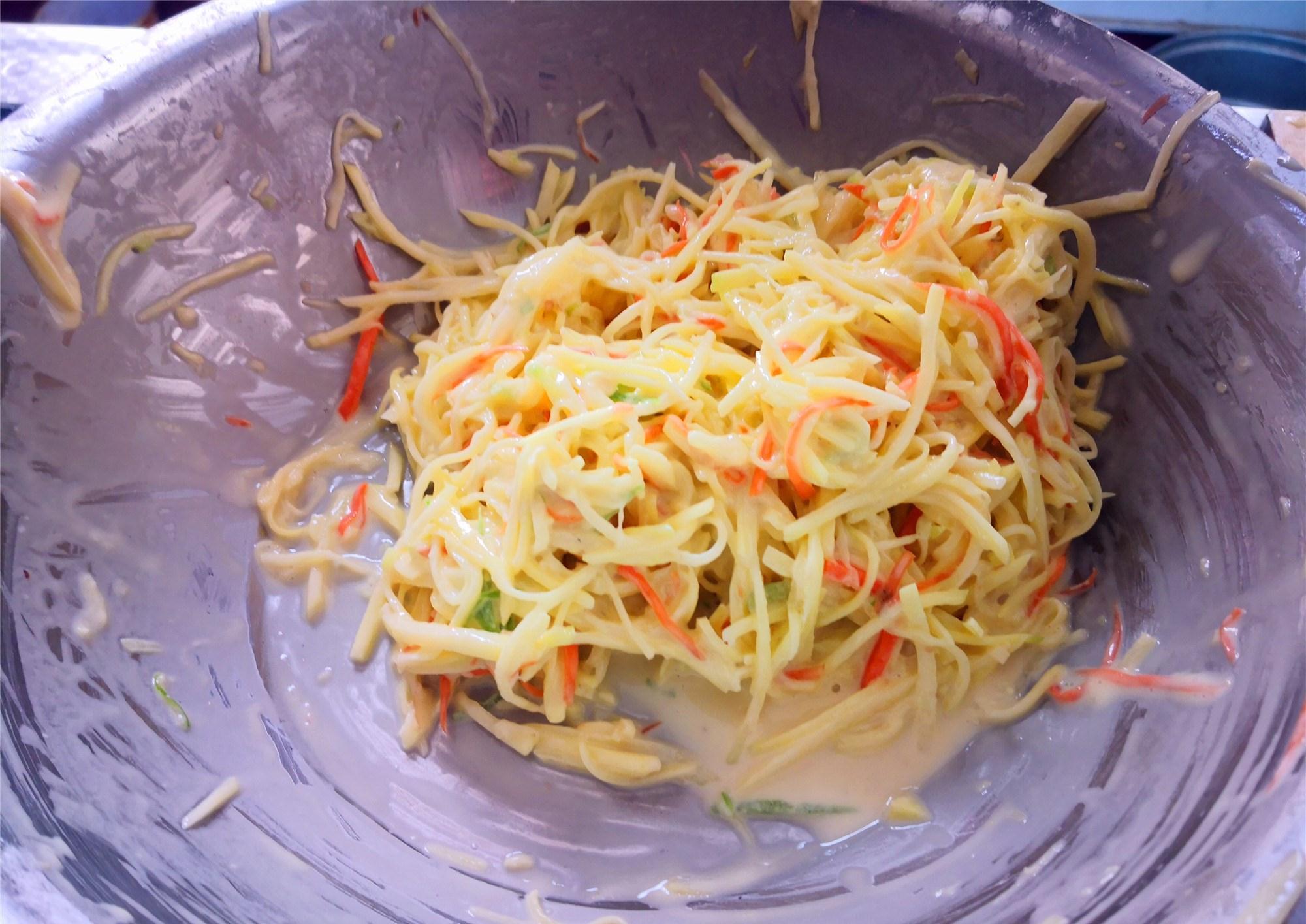 天冷了，最爱做此丸子吃，比萝卜丸子和肉丸子都香，小朋友特喜欢