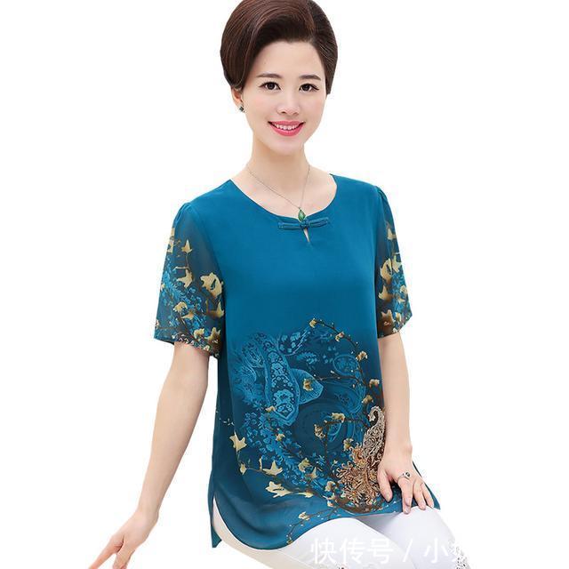 女装|一款优雅时尚的套装,清新减龄,最适合45-65岁的妈妈