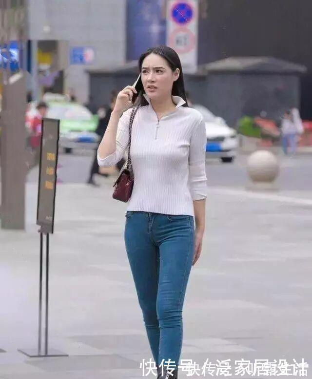 搭配|白色西式上衣搭配蓝色紧身打底裤,技巧有很多,简单清爽