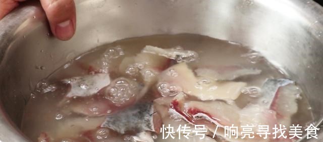 鱼肉|这才是鱼片最过瘾的吃法，外酥里嫩，香辣开胃，看着就有食欲！