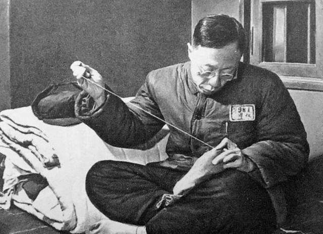 理发|溥仪出狱后第一次去理发,问了理发师个啥问题,把大家逗乐了?