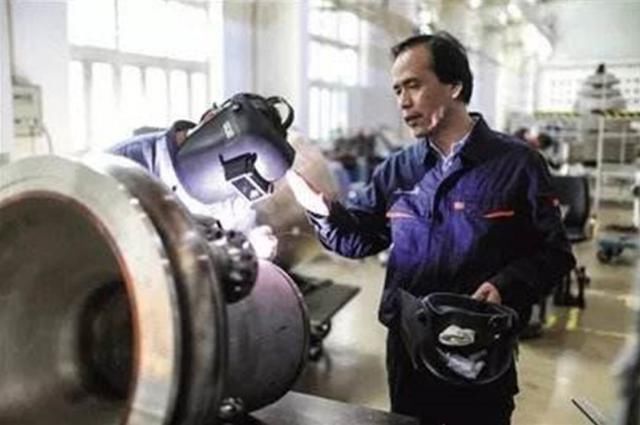 中国“焊将”高凤林:外企8倍年薪挖不动,只在闲时焊接东风导弹!