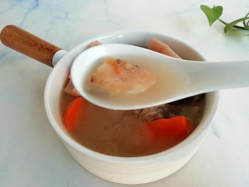 这鱼不起眼,6元一斤,用来煲汤鲜香又营养,比排骨汤更养人