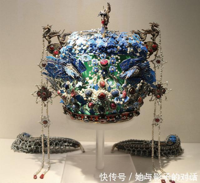 尖晶石!孝靖皇后佩戴的凤冠,口衔罕见异形珍珠宝石,成为凤冠中的佼佼者