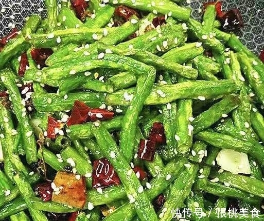 干煸豆角:家庭版的做法,又快又好吃,几分钟搞定的美食~