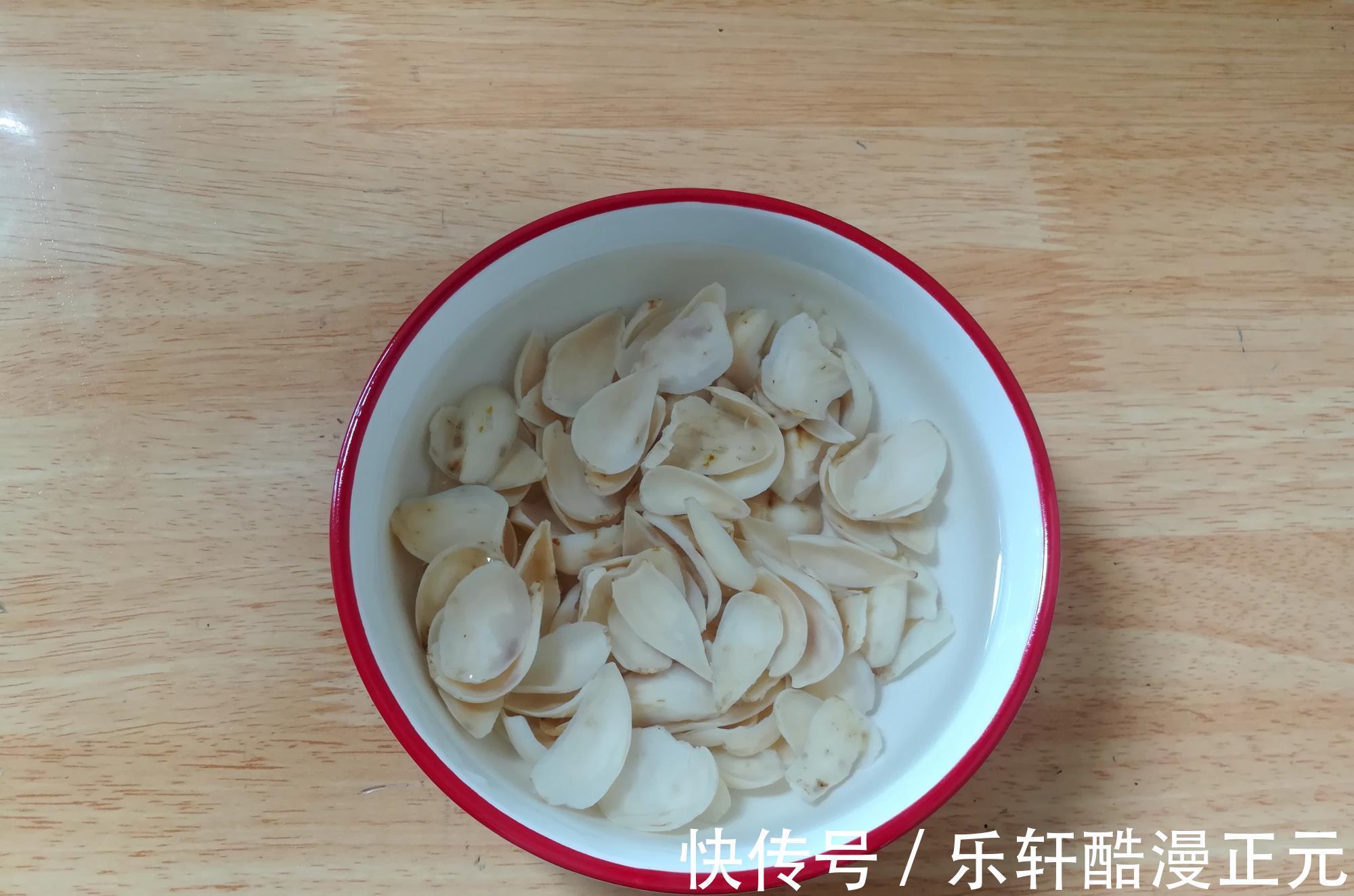绿豆粥|煮绿豆粥时,放红糖,冰糖还是白砂糖,区别很大,别再放错了