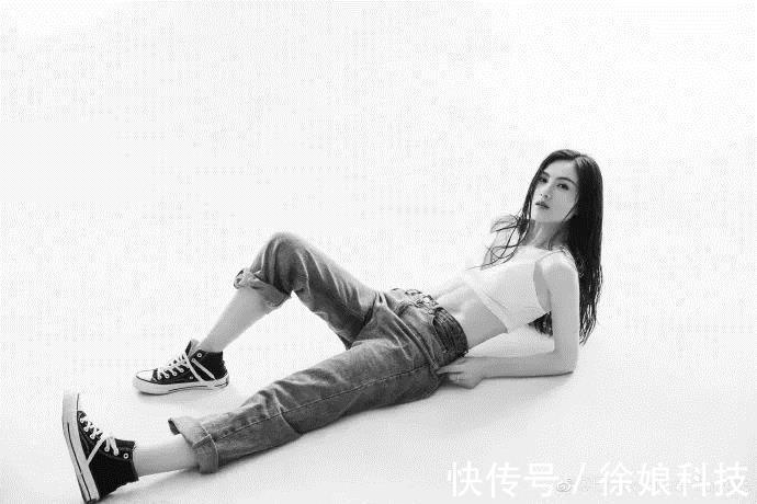 精照|37岁体育老师的“腰精照”能有多撩人看到这身腹肌,你还要逃课