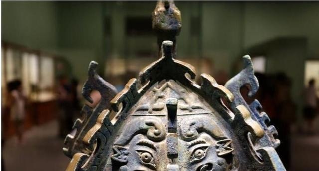 老泪纵横|背包客2斤糖果换来2000万古董,从此销声匿迹,工作人员老泪纵横