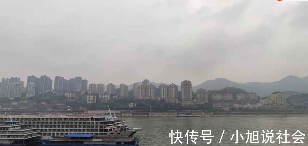 海客瀛洲|重庆朝天门房价破10万一平,周边豪宅却不涨反跌,炒房客血亏!